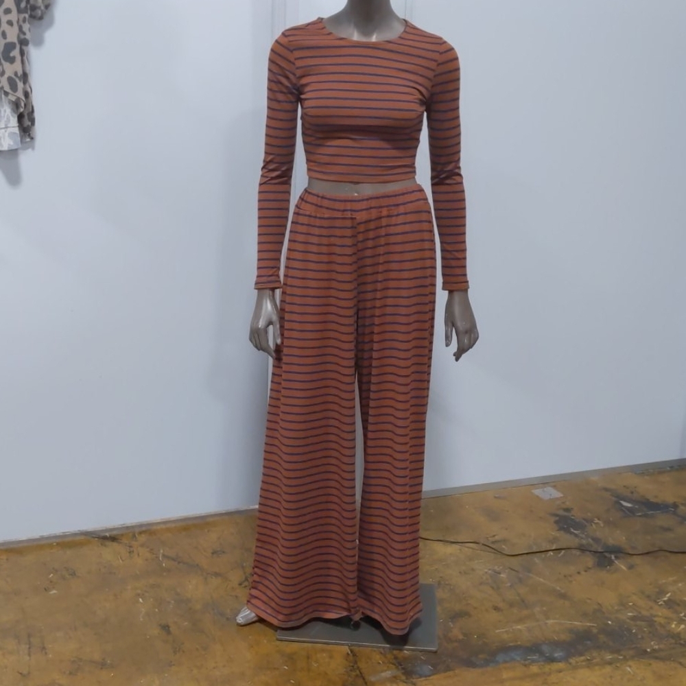 Cropped top and wide leg pants outfit.